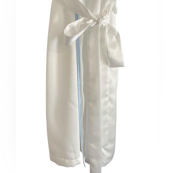 Brides Lilac+London 2-pc. Mrs. Bride Satin Chemise Wrapper Robe Set Wedding Med - Picture 6 of 12